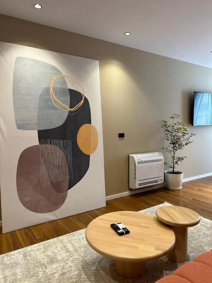 Aia Suites & Apartments Tirana 0*,